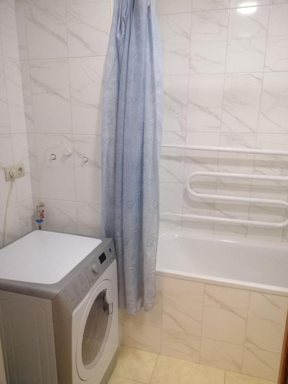 Квартира По Адресу Дружбы Народов 8А Kiew Exterior foto